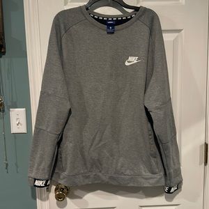 Men’s xl Nike crewneck sweatshirt